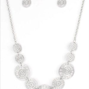 Paparazzi Your Own Wheel Necklace and Earrings